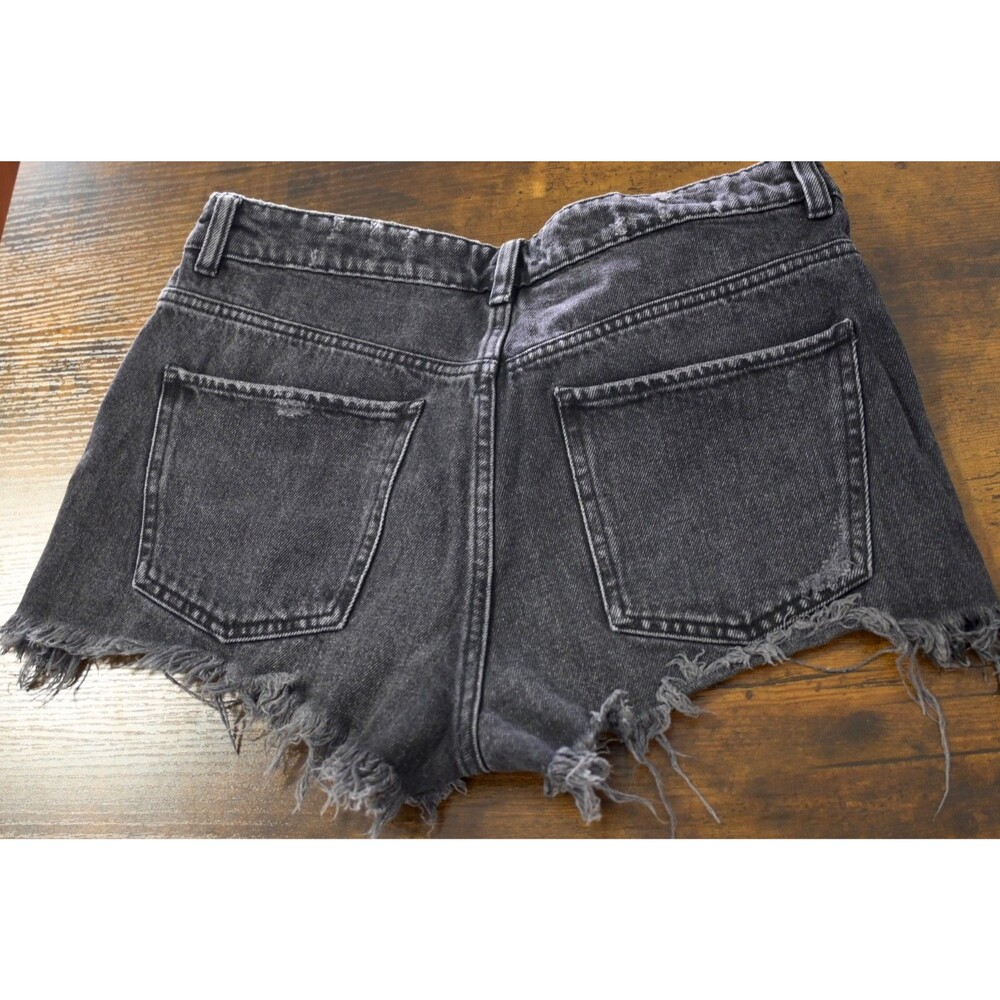 ZARA Black Denim Shorts Women’s US 4 Distressed Raw Hem High Rise Cut Off Jeans - Picture 9 of 9